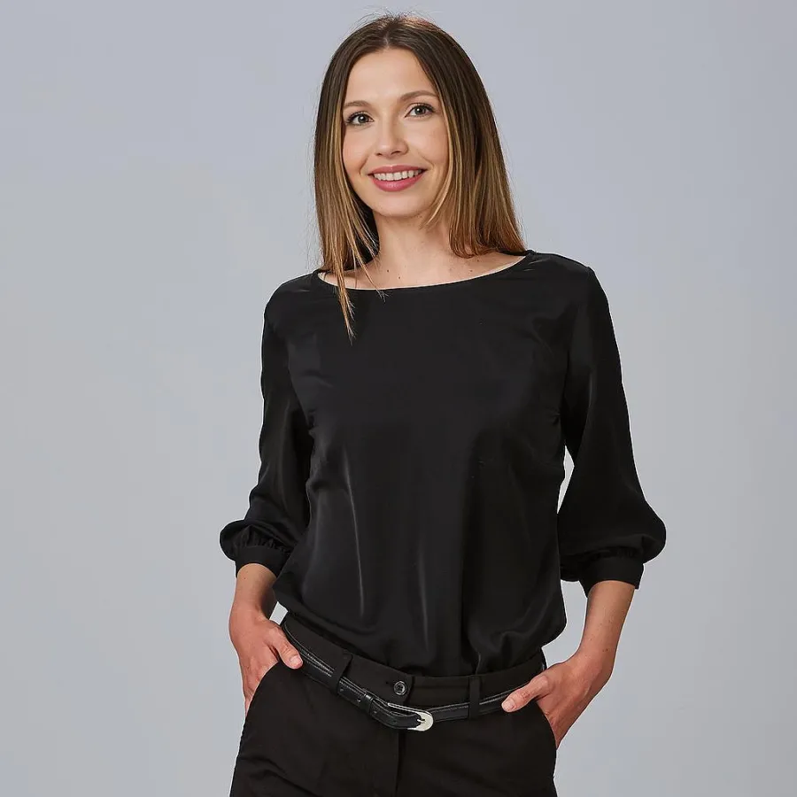 https://uniformesgarys.com/WebRoot/Store/Shops/UniformesGarys/66A7/75F0/E1FB/0FC5/9053/0A6E/4002/62CC/240006-001-L.jpg